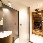 Mister Highland Hotel