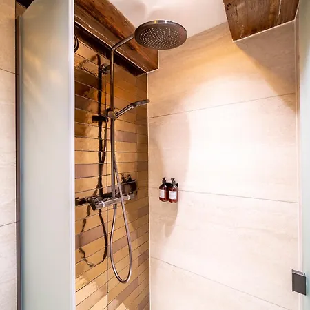 Mister Highland Hotel