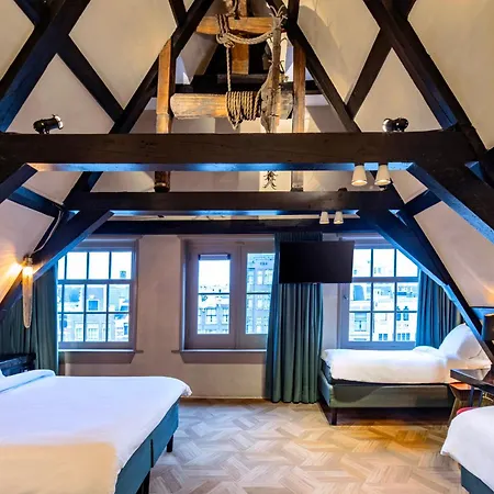 Mister Highland Hotel