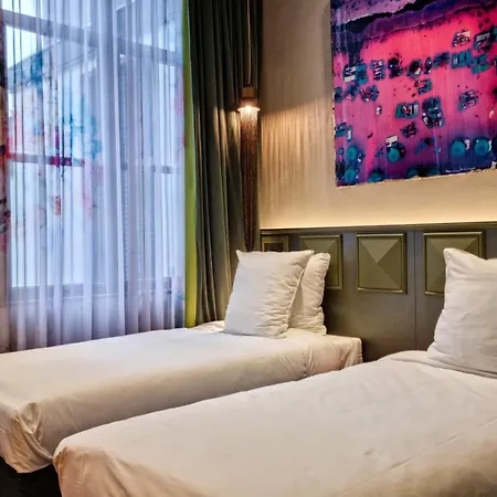 Hotel Mister Highland 4*