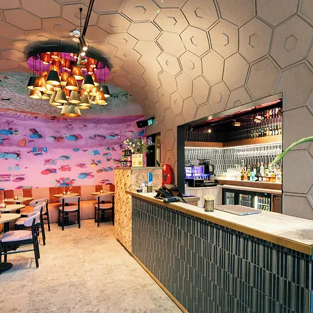 Mister Highland 4* Amesterdão